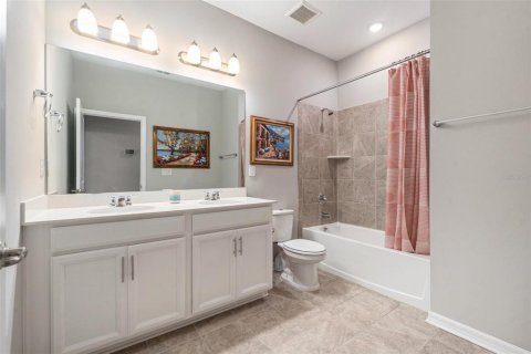 House in Wesley Chapel, Florida 4 bedrooms, 215.53 sq.m. № 1556524 - photo 18
