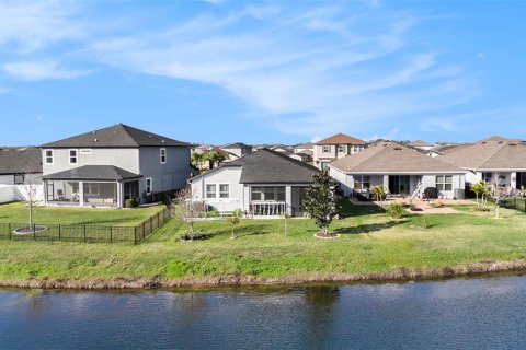 House in Wesley Chapel, Florida 4 bedrooms, 215.53 sq.m. № 1556524 - photo 30