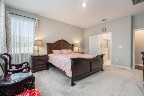 House in Wesley Chapel, Florida 4 bedrooms, 215.53 sq.m. № 1556524 - photo 15