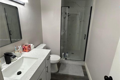 Touwnhouse à vendre à Tamarac, Floride: 2 chambres, 133.78 m2 № 2001210 - photo 16