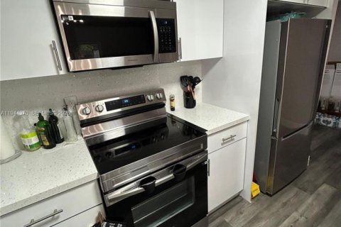 Touwnhouse à vendre à Tamarac, Floride: 2 chambres, 133.78 m2 № 2001210 - photo 27