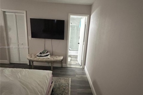 Touwnhouse à vendre à Tamarac, Floride: 2 chambres, 133.78 m2 № 2001210 - photo 19