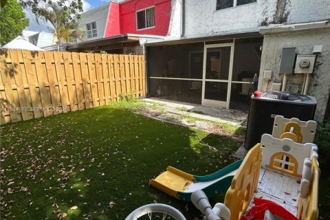 Touwnhouse à vendre à Tamarac, Floride: 2 chambres, 133.78 m2 № 2001210 - photo 29