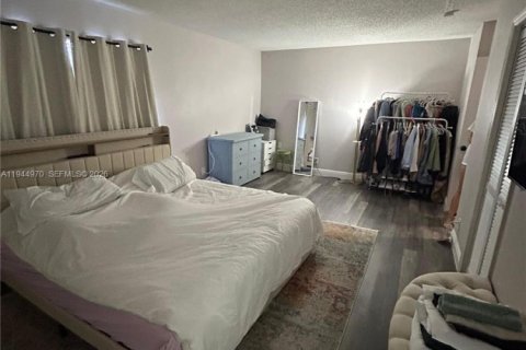 Touwnhouse à vendre à Tamarac, Floride: 2 chambres, 133.78 m2 № 2001210 - photo 7