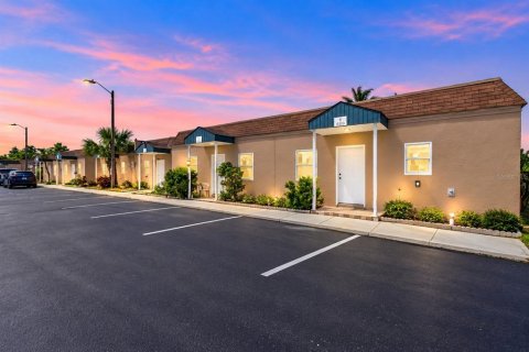 Villa ou maison à New Port Richey, Floride 2 chambres, 80.27 m2 № 2376638