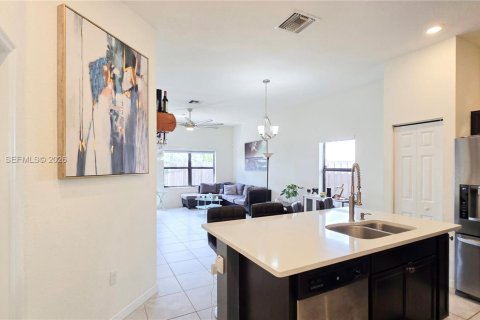 Купить виллу или дом в Хомстед, Флорида 4 спальни, 152.17м2, № 2049681 - фото 20