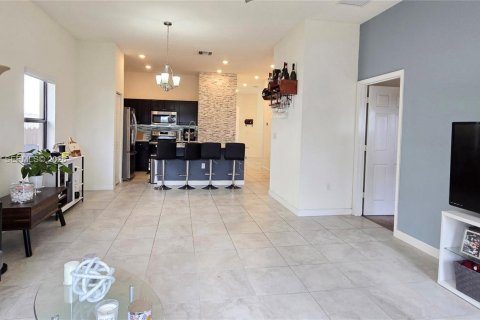 Купить виллу или дом в Хомстед, Флорида 4 спальни, 152.17м2, № 2049681 - фото 28