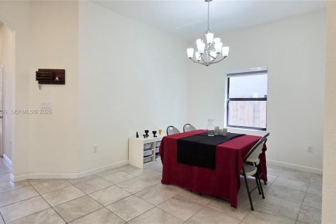 Купить виллу или дом в Хомстед, Флорида 4 спальни, 152.17м2, № 2049681 - фото 14