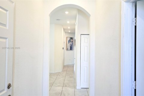 Купить виллу или дом в Хомстед, Флорида 4 спальни, 152.17м2, № 2049681 - фото 13