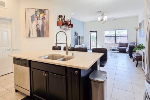 Купить виллу или дом в Хомстед, Флорида 4 спальни, 152.17м2, № 2049681 - фото 22