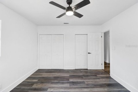House in Tampa, Florida 3 bedrooms, 142.23 sq.m. № 2258507 - photo 9
