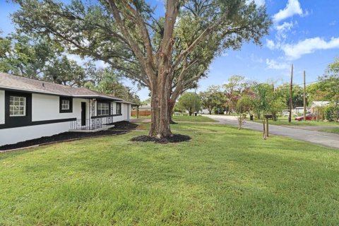 House in Tampa, Florida 3 bedrooms, 142.23 sq.m. № 2258507 - photo 13