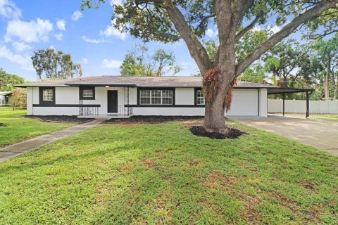House in Tampa, Florida 3 bedrooms, 142.23 sq.m. № 2258507 - photo 10
