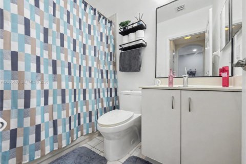 Townhouse in Homestead, Florida 3 bedrooms, 132.66 sq.m. № 2171676 - photo 8