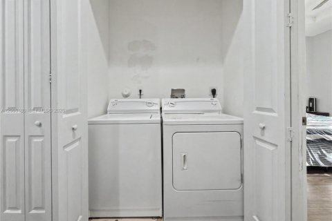 Townhouse in Homestead, Florida 3 bedrooms, 132.66 sq.m. № 2171676 - photo 21