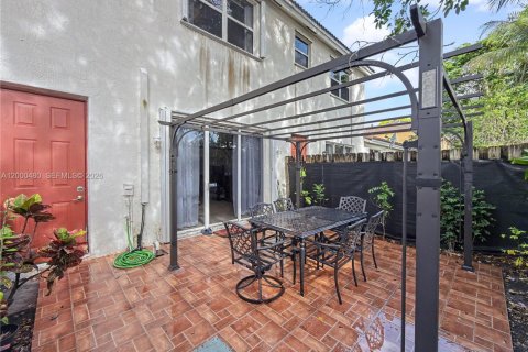 Townhouse in Homestead, Florida 3 bedrooms, 132.66 sq.m. № 2171676 - photo 19