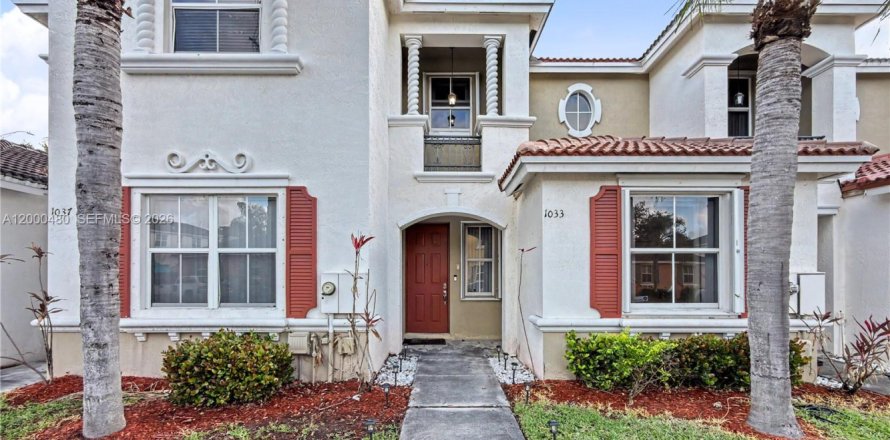 Townhouse in Homestead, Florida 3 bedrooms, 132.66 sq.m. № 2171676