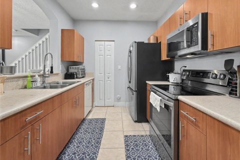 Townhouse in Homestead, Florida 3 bedrooms, 132.66 sq.m. № 2171676 - photo 4