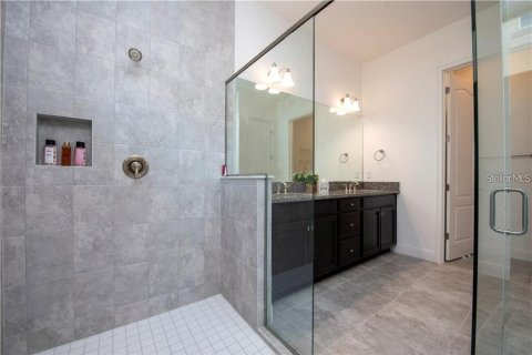 Casa en alquiler en Orlando, Florida, 4 dormitorios, 210.61 m2 № 1850102 - foto 14