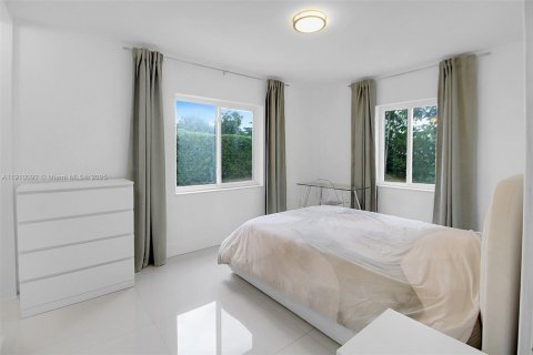 Casa en venta en El Portal, Florida, 3 dormitorios, 136.19 m2 № 1967028 - foto 16