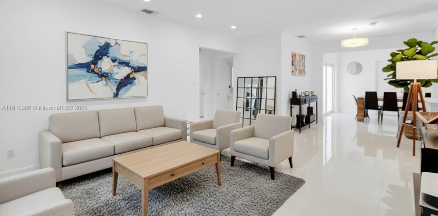 Casa en El Portal, Florida 3 dormitorios, 136.19 m2 № 1967028