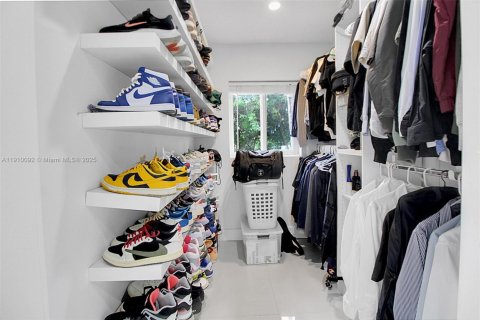 Casa en venta en El Portal, Florida, 3 dormitorios, 136.19 m2 № 1967028 - foto 14