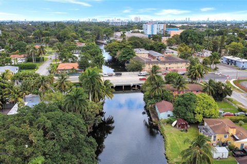 Casa en venta en El Portal, Florida, 3 dormitorios, 136.19 m2 № 1967028 - foto 30