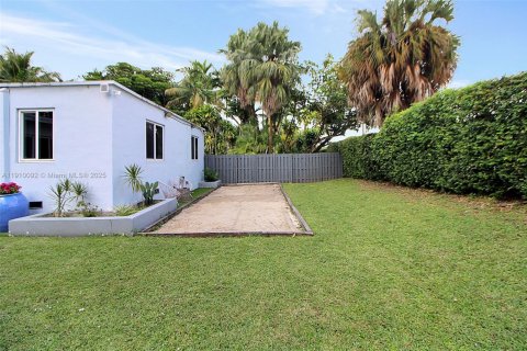 Casa en venta en El Portal, Florida, 3 dormitorios, 136.19 m2 № 1967028 - foto 25