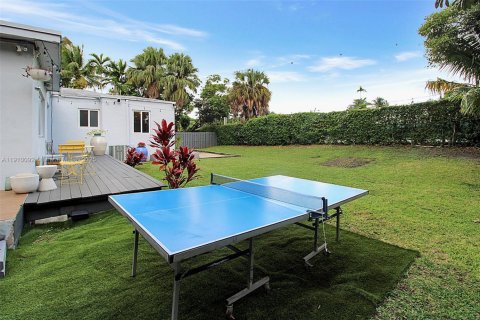 Casa en venta en El Portal, Florida, 3 dormitorios, 136.19 m2 № 1967028 - foto 28