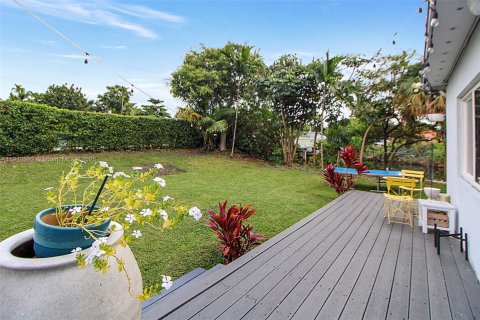 Casa en venta en El Portal, Florida, 3 dormitorios, 136.19 m2 № 1967028 - foto 23