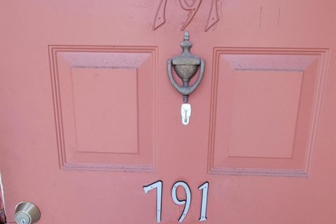 Снять в аренду кондоминиум в Дирфилд-Бич, Флорида 4 комнаты, 99.41м2, № 2245245 - фото 16