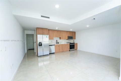 Touwnhouse à vendre à Homestead, Floride: 4 chambres, 129.88 m2 № 1998437 - photo 5