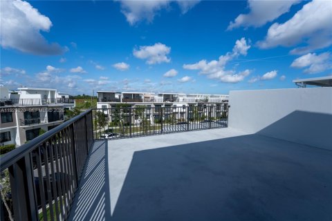 Touwnhouse à vendre à Homestead, Floride: 4 chambres, 129.88 m2 № 1998437 - photo 4