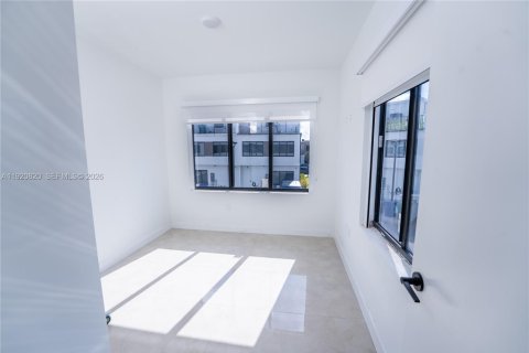 Touwnhouse à vendre à Homestead, Floride: 4 chambres, 129.88 m2 № 1998437 - photo 13