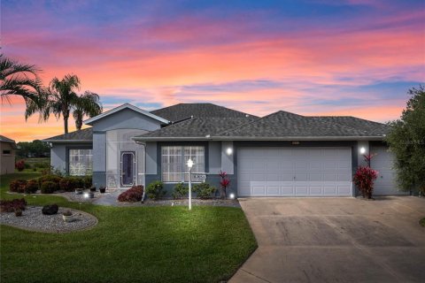 House in Leesburg, Florida 3 bedrooms, 225.57 sq.m. № 1631933 - photo 1