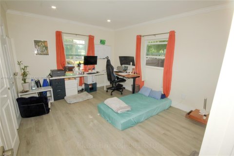 Casa en venta en Miami, Florida, 2 dormitorios, 116.87 m2 № 1931298 - foto 22