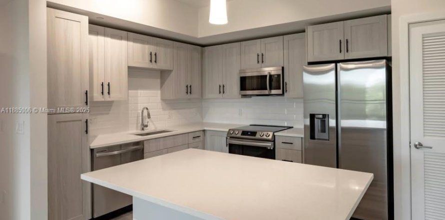 Appartement à Sunrise, Floride 2 chambres, 105.07 m2 № 1930509