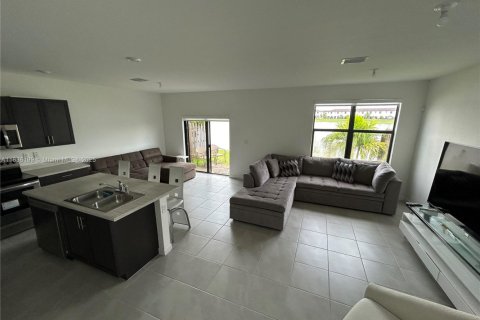 Townhouse in Miami, Florida 3 bedrooms, 170.2 sq.m. № 1825807 - photo 9
