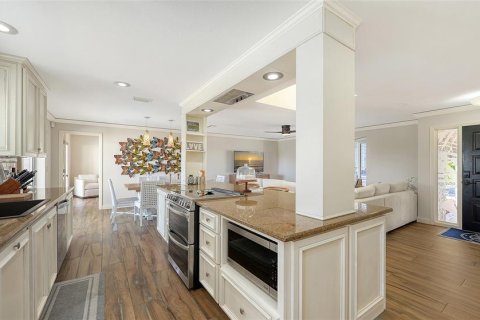 Купить виллу или дом в Нокомис, Флорида 11 комнат, 160.63м2, № 1530100 - фото 20