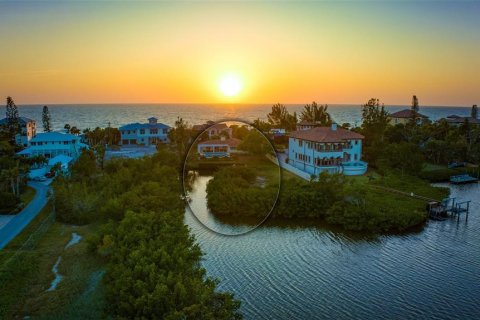 Купить виллу или дом в Нокомис, Флорида 11 комнат, 160.63м2, № 1530100 - фото 12