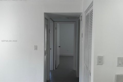 Снять в аренду кондоминиум в Майами, Флорида 2 спальни, 78.04м2, № 2003844 - фото 8