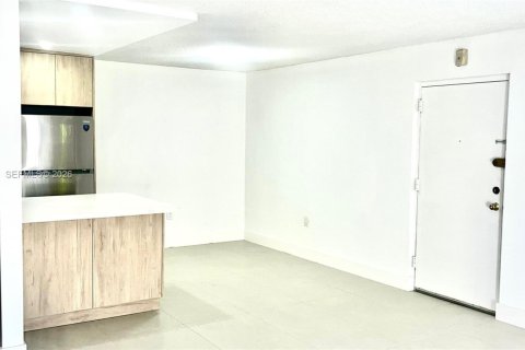 Снять в аренду кондоминиум в Майами, Флорида 2 спальни, 78.04м2, № 2003844 - фото 5