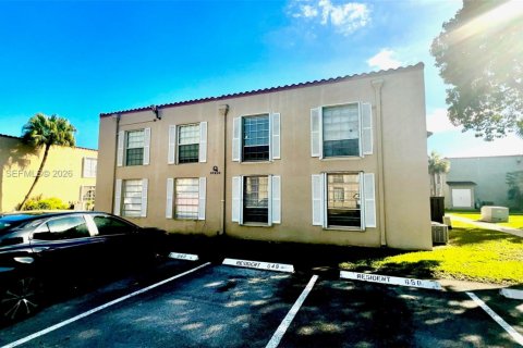 Снять в аренду кондоминиум в Майами, Флорида 2 спальни, 78.04м2, № 2003844 - фото 11