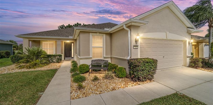 House in Ocala, Florida 2 bedrooms, 203.83 sq.m. № 1838452