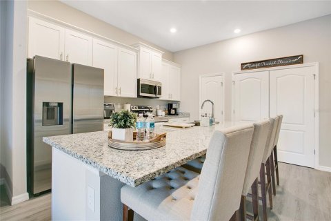 Apartment in Ocala, Florida 3 bedrooms, 112.88 sq.m. № 2212255 - photo 9
