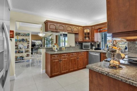 Villa ou maison à vendre à Davie, Floride: 4 chambres, 234.49 m2 № 2185073 - photo 12