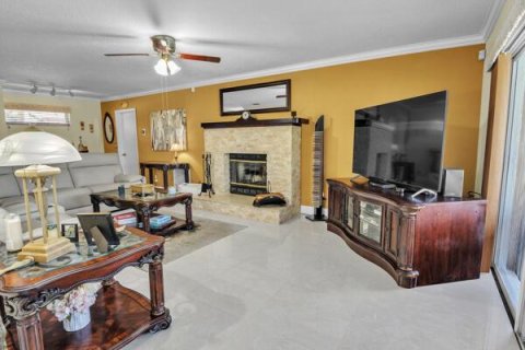 Villa ou maison à vendre à Davie, Floride: 4 chambres, 234.49 m2 № 2185073 - photo 18