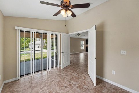 Casa en venta en Ruskin, Florida, 3 dormitorios, 191.38 m2 № 2386145 - foto 7