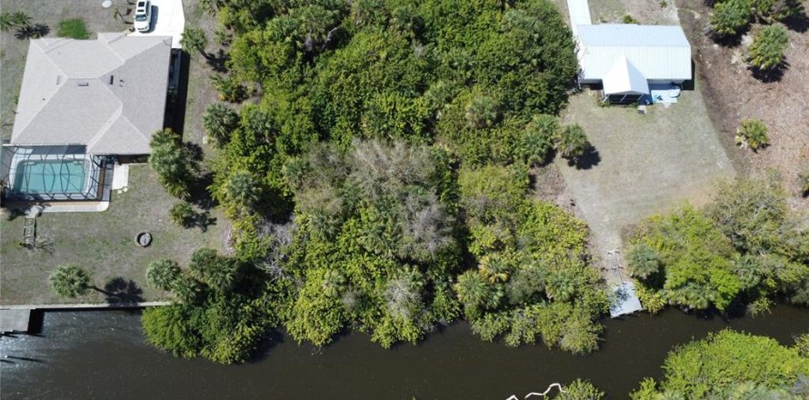 Land in Port Charlotte, Florida № 2164725