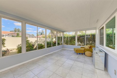 House in Sarasota, Florida 2 bedrooms, 167.04 sq.m. № 2093250 - photo 30